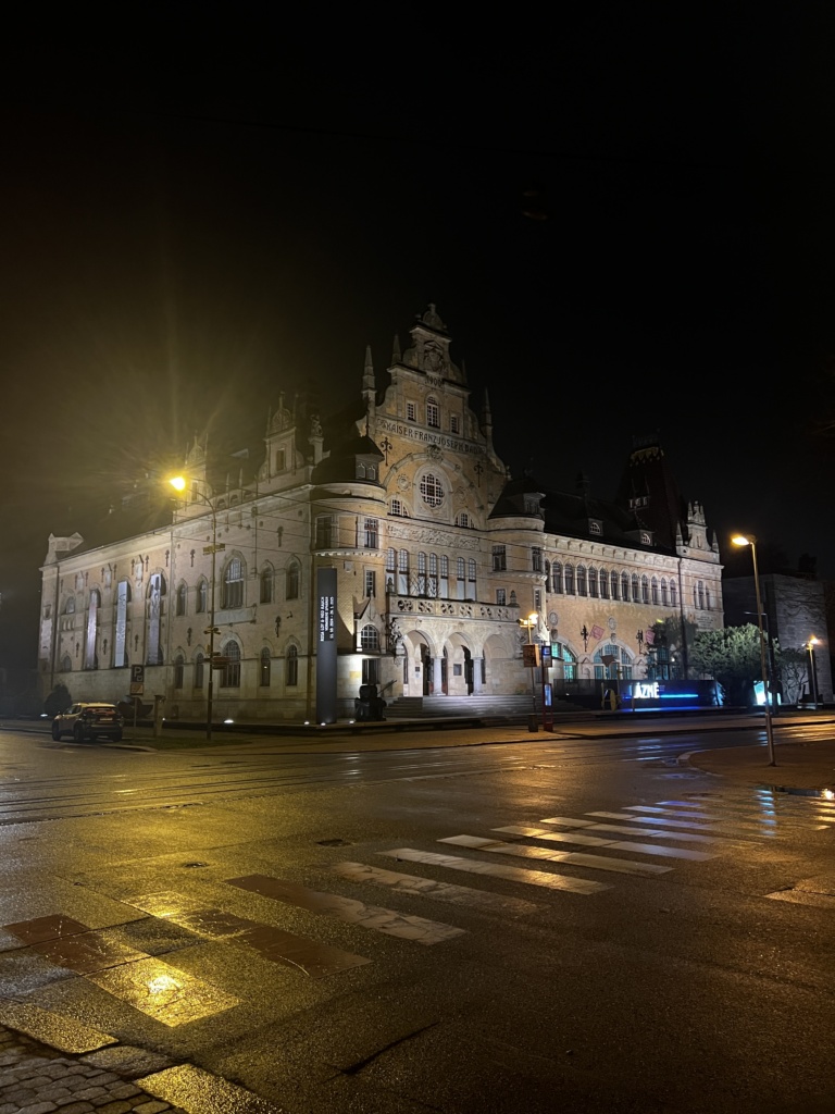 20.12.2024 - S babičkou v Libe na jejích narozeninách. Na obědě v Soya