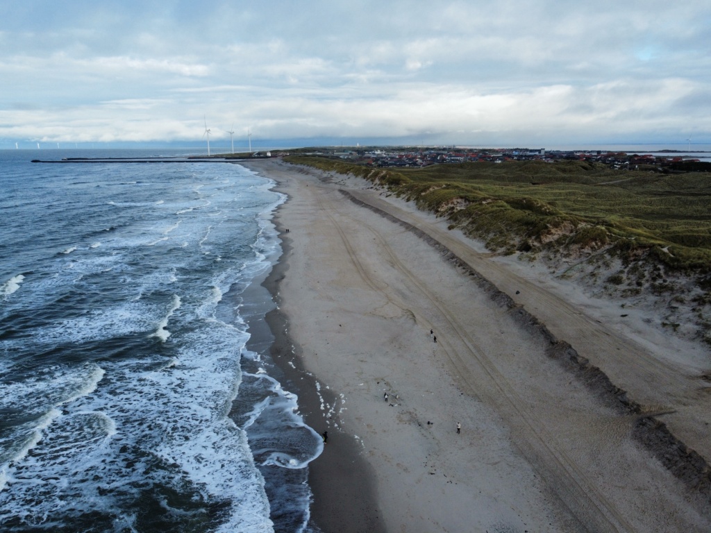 28.10.2024 - Přijeli jsme do kempu na Hvide Sande a šli ozkoušet pláž